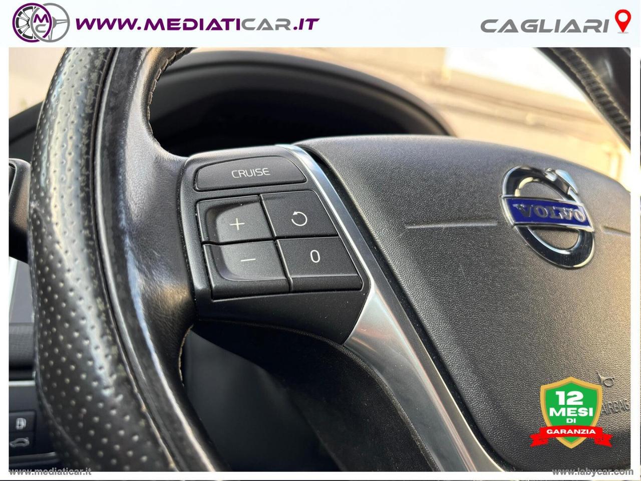 VOLVO XC60 D4 Geartronic R-design N1