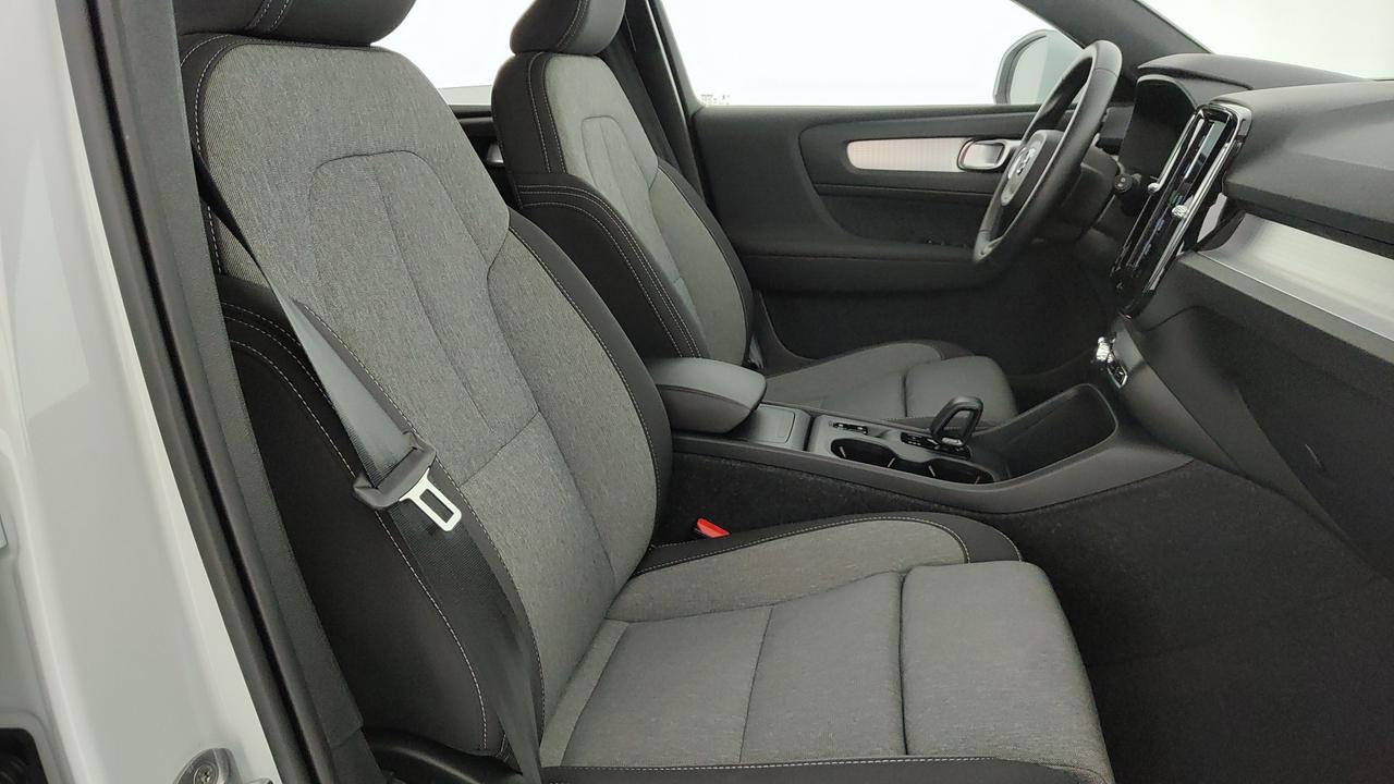 VOLVO XC40 2.0 b3 Core auto
