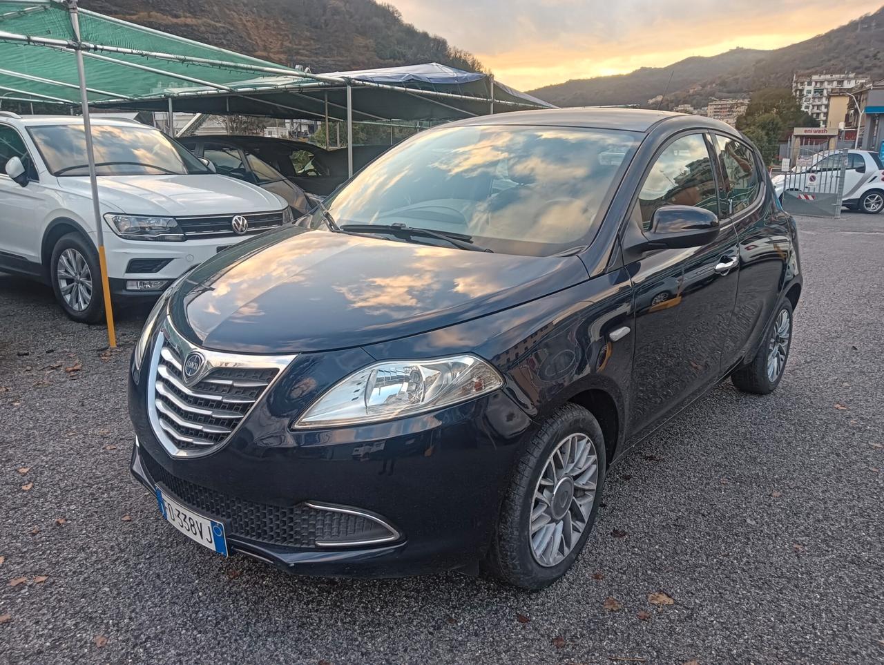 Lancia Ypsilon 1.2 69 CV 5 porte Platinum