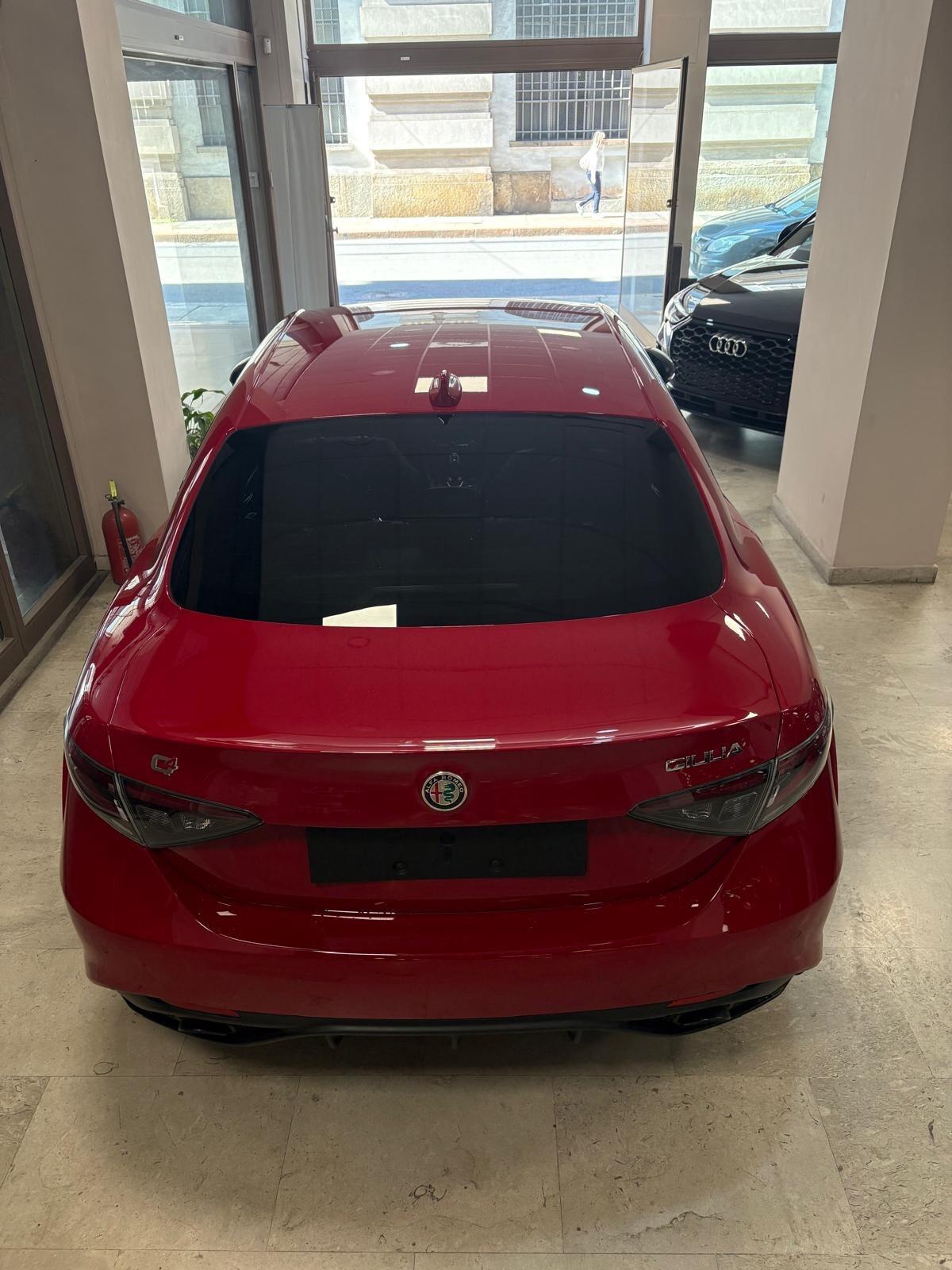 Alfa Romeo Giulia 2.0 Turbo 280 CV Competizione