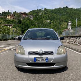 Toyota Yaris 1.0i 16V cat 5 porte Sol