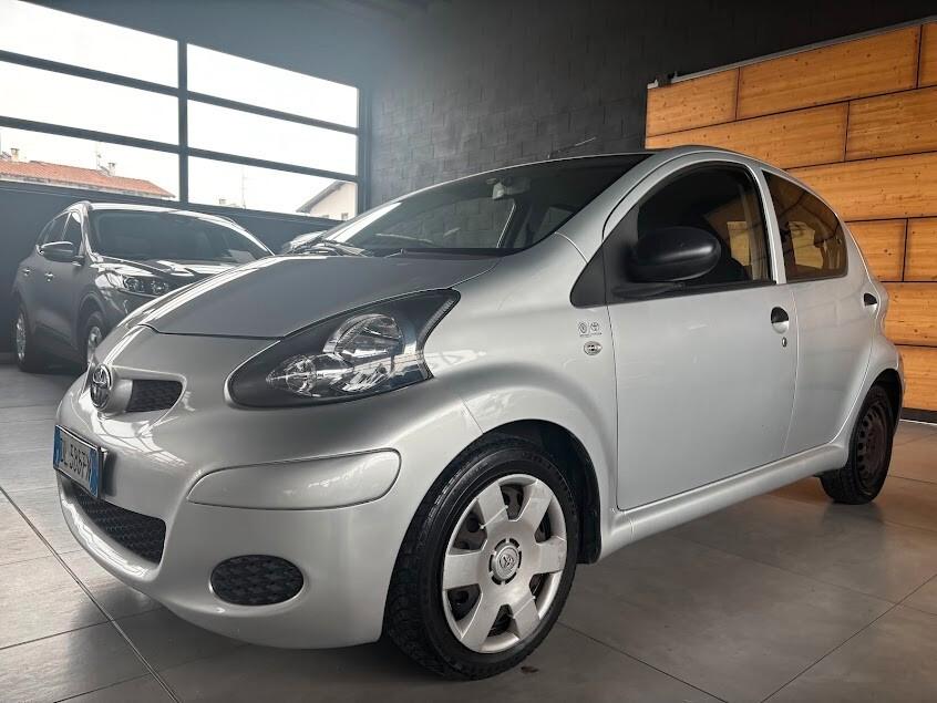 Toyota Aygo 1.0 12V VVT-i 5P. NEOPATENTATI