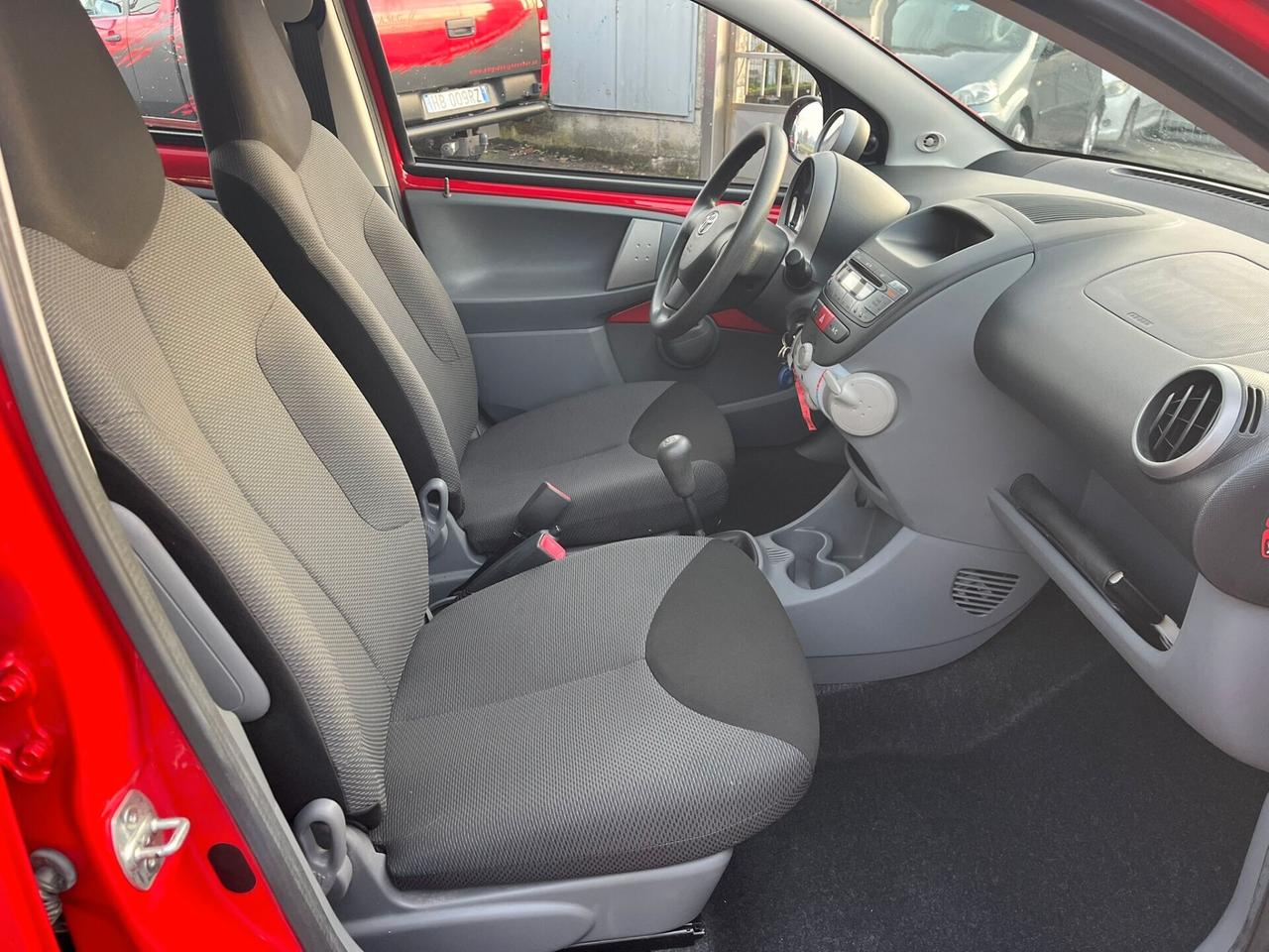 Toyota Aygo 1.0 BENZ SOLO 29.000 KM