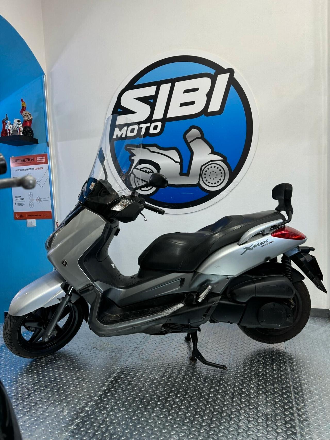 Yamaha X-MAX 250