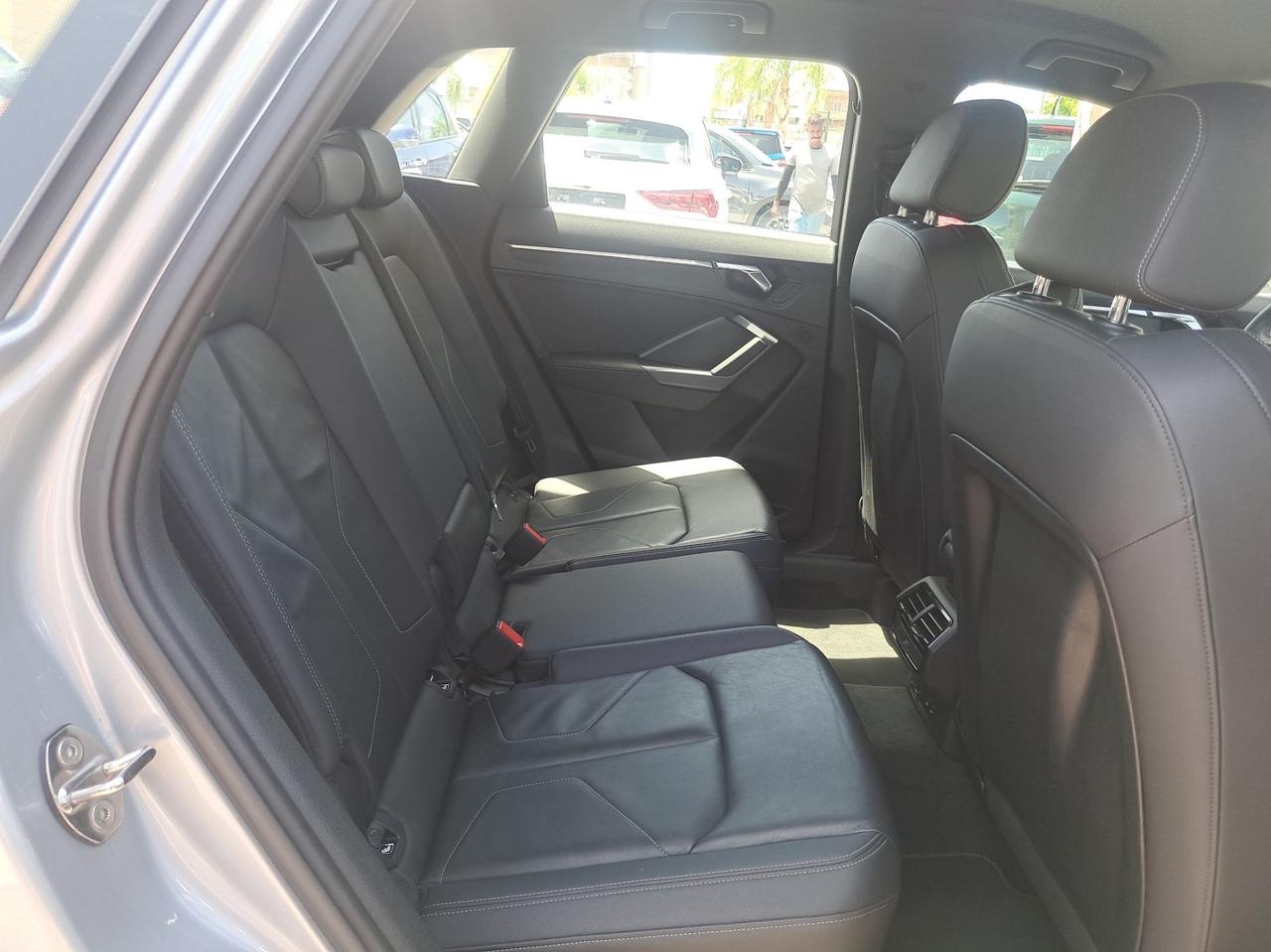 Audi Q3 45 TFSI quattro S tronic S line edition