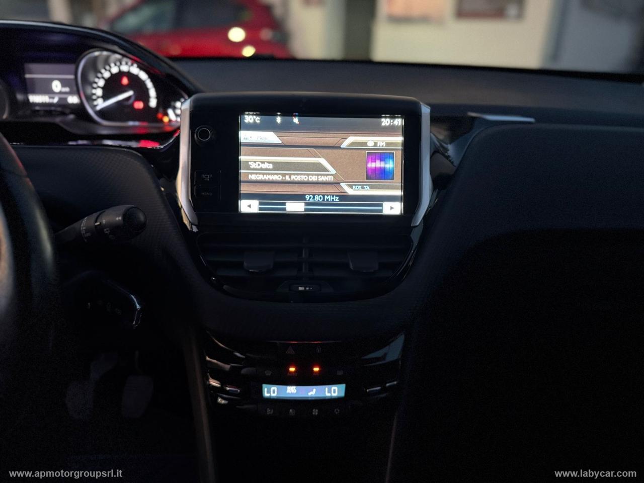 PEUGEOT 2008 PureTech 82 Allure