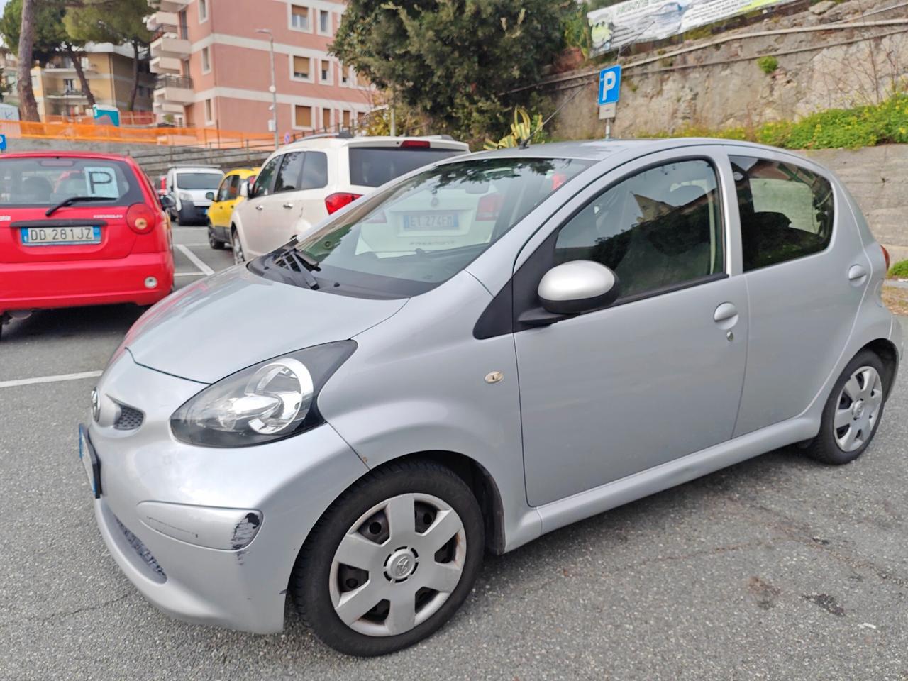 Toyota Aygo 1.0 ok neopatentati full accessoriata