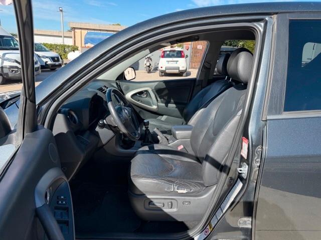 Toyota RAV 4 RAV4 2.2 D-4D 177 CV Luxury