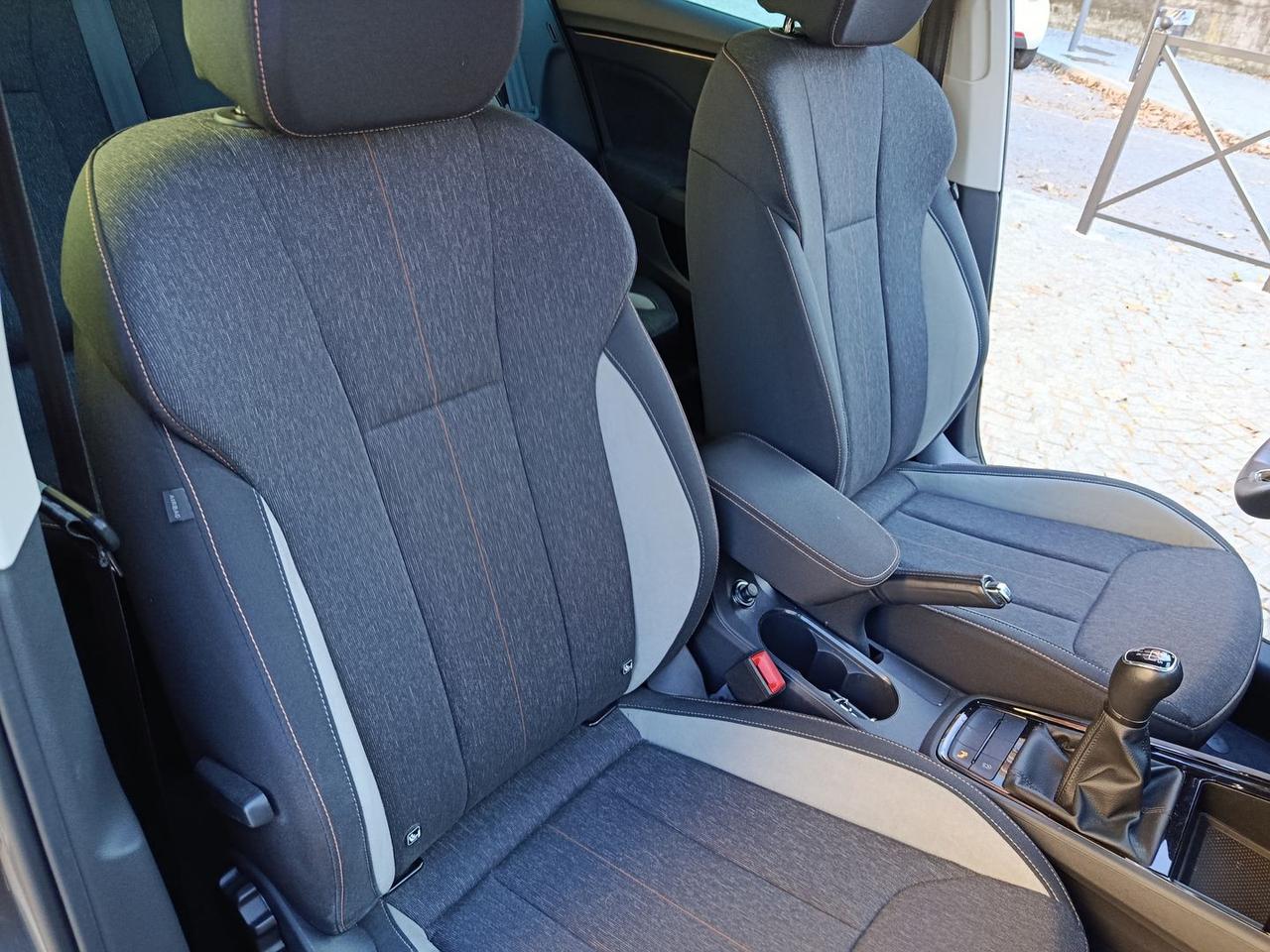 Skoda Kamiq Black Dots 1.0 TSI #8118