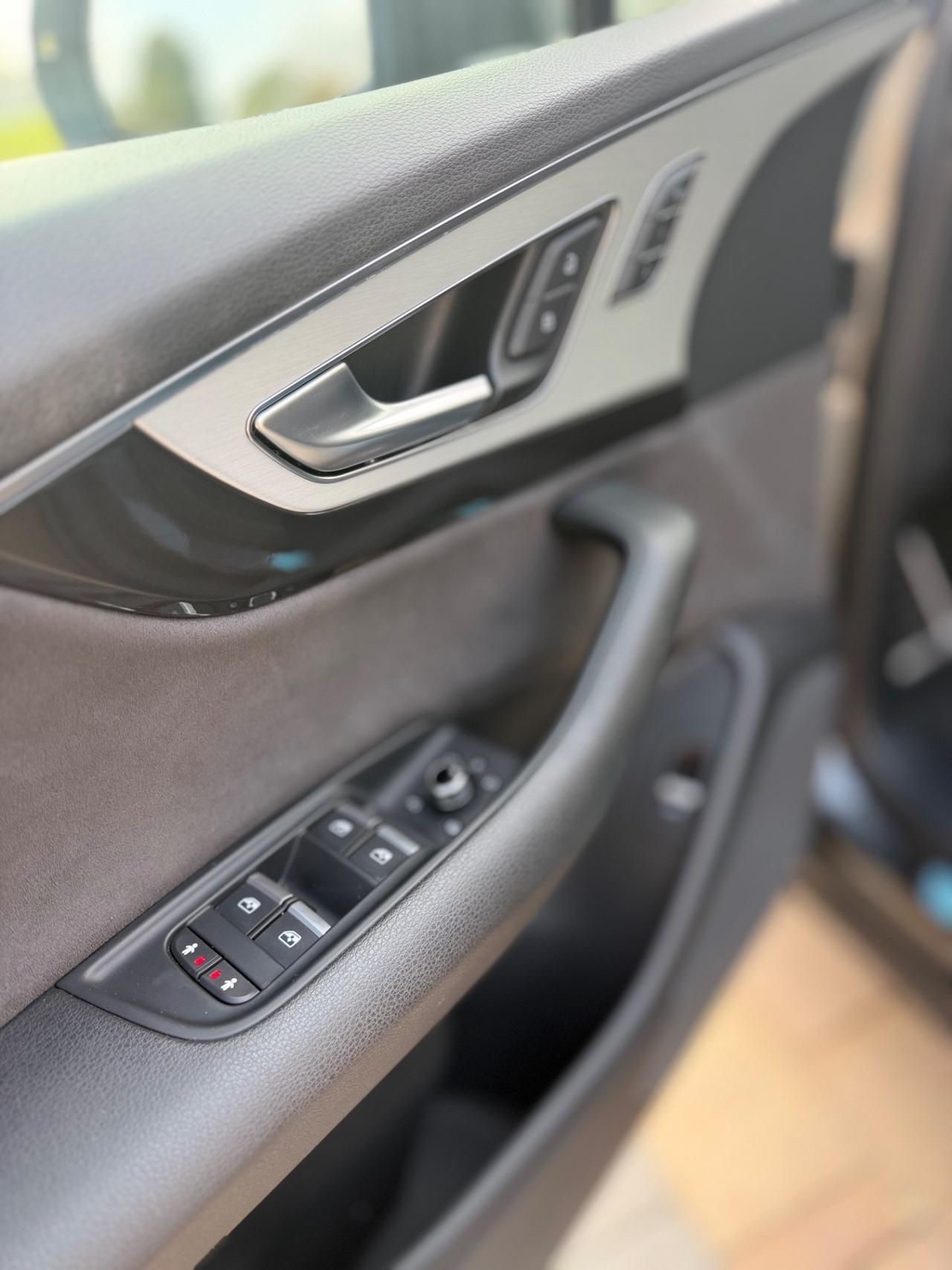 Audi Q7 50 TDI QUATTRO S LINE TETTO PANORAMICO