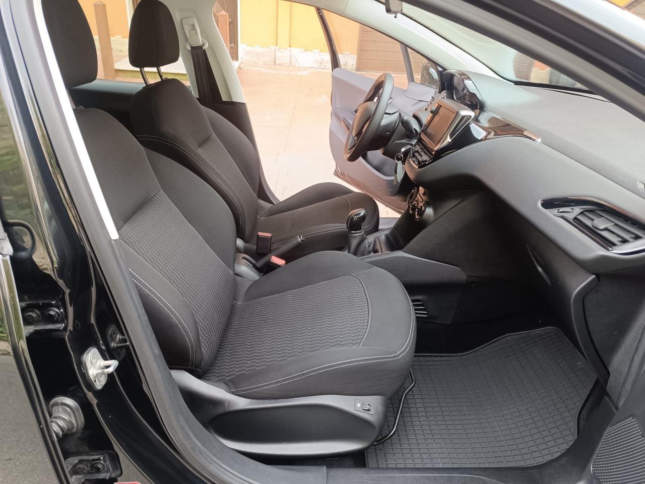 Peugeot 208 BlueHDi 100 5 porte Allure