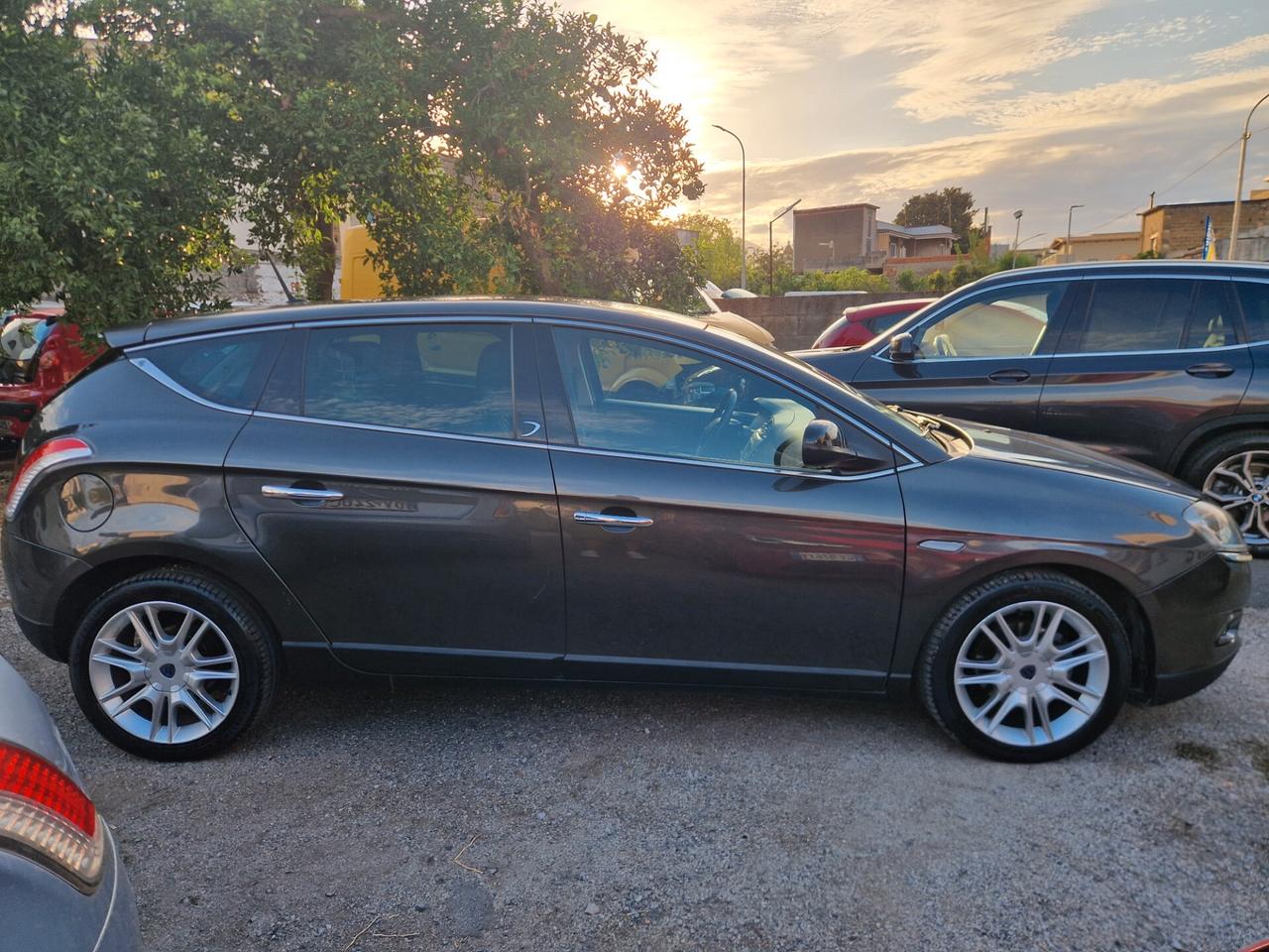 Lancia Delta 1.6 MJT DPF 105 CV Gold-2011