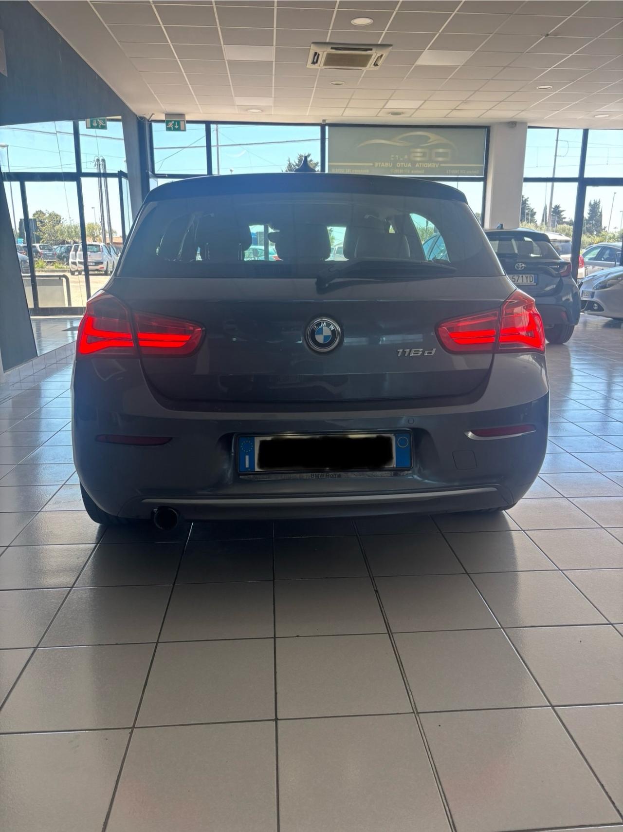 Bmw 116 116d 5p. Urban