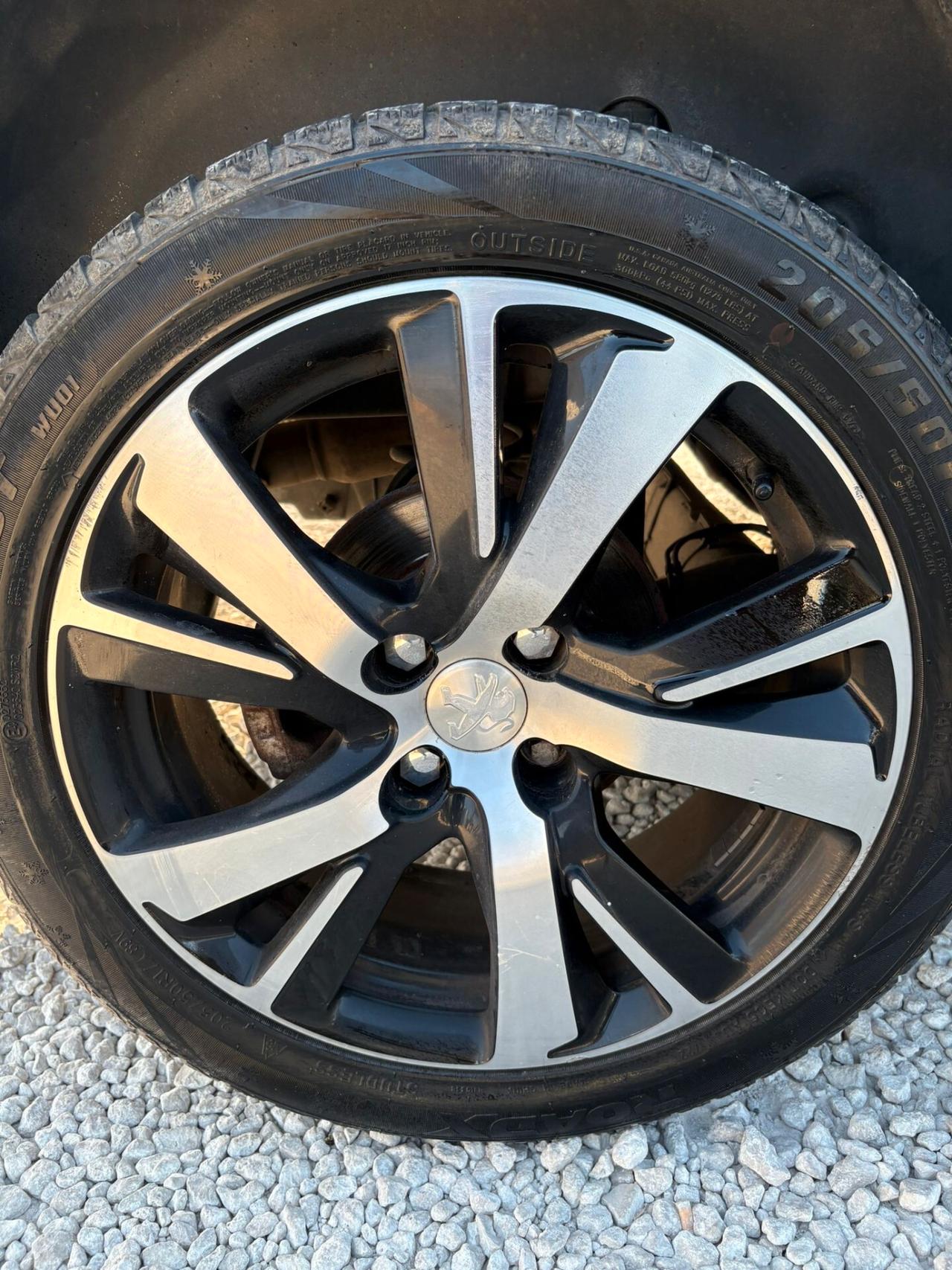 Peugeot 2008 BlueHDi 100 S&S Allure