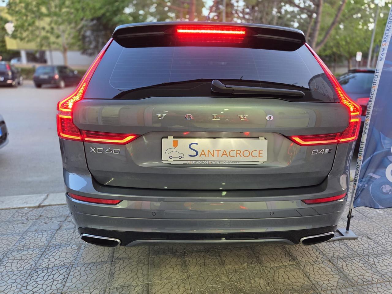 XC60 2.0 b4 R-design awd auto UNICO PROPRIETARIO