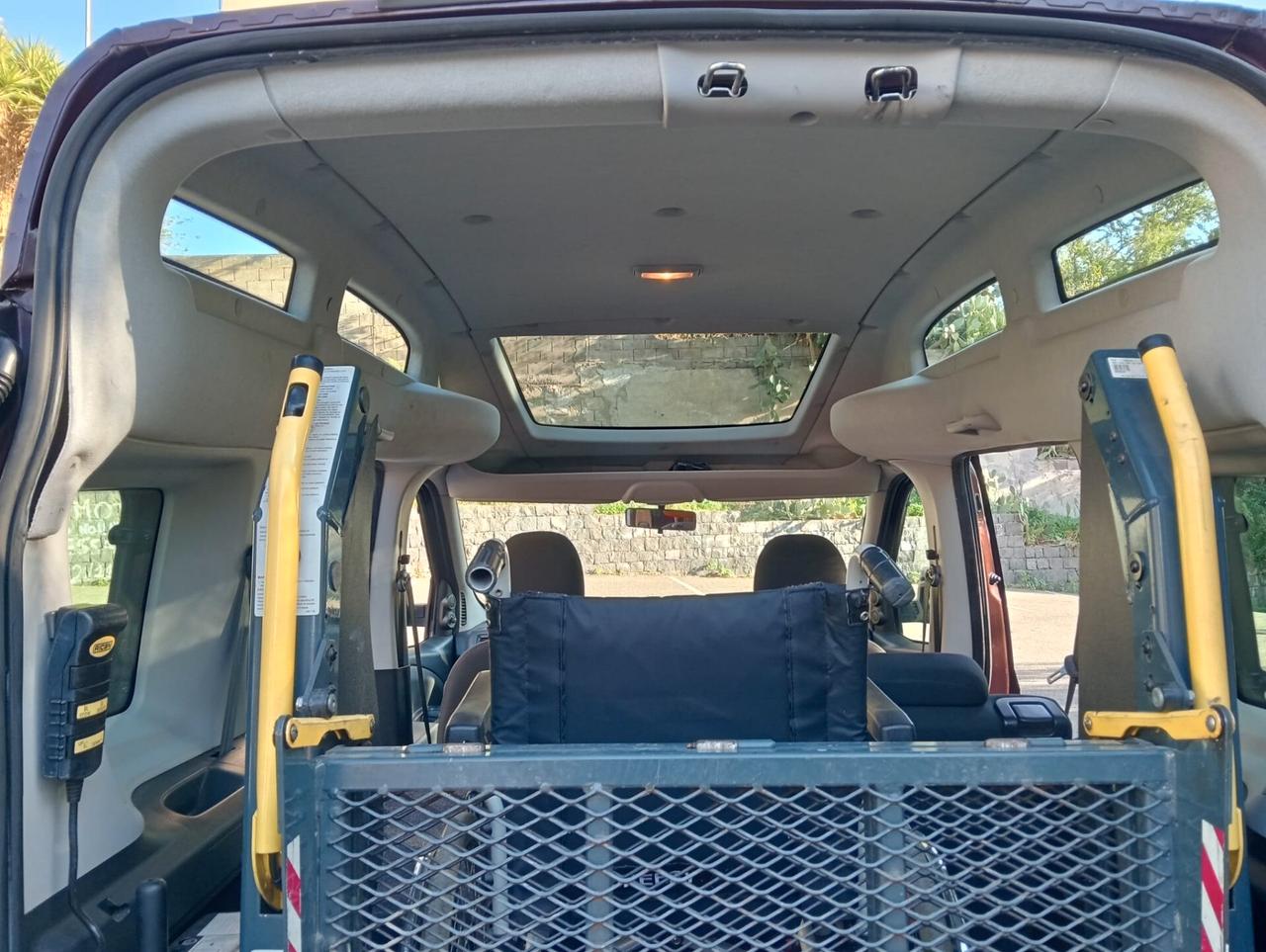 Fiat Doblo Pianale ribassato con rampa disabili in carrozzina
