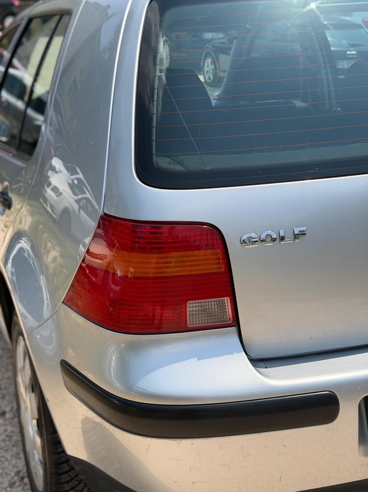 Volkswagen GOLF 1.4 KMCERT INTROVABILE