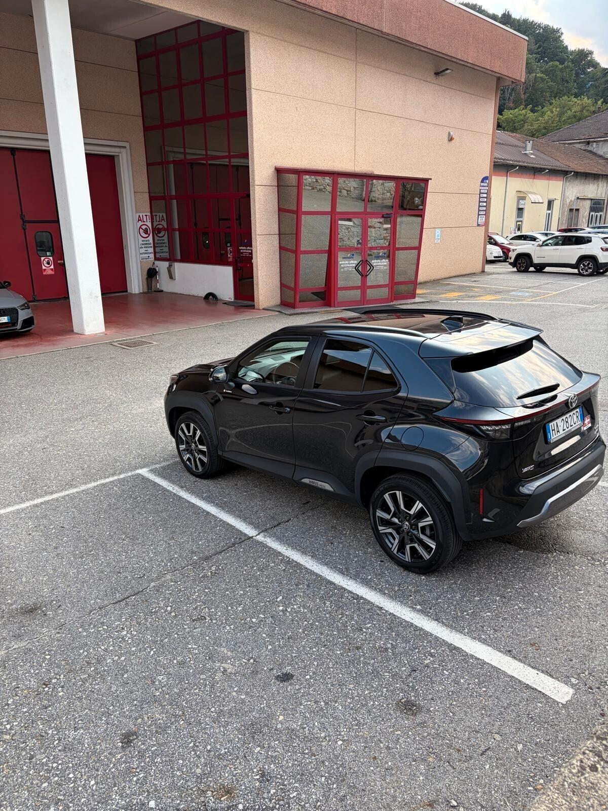 Toyota Yaris Cross 1.5 Hybrid 130 CV 5p. E-CVT AWD-i Lounge
