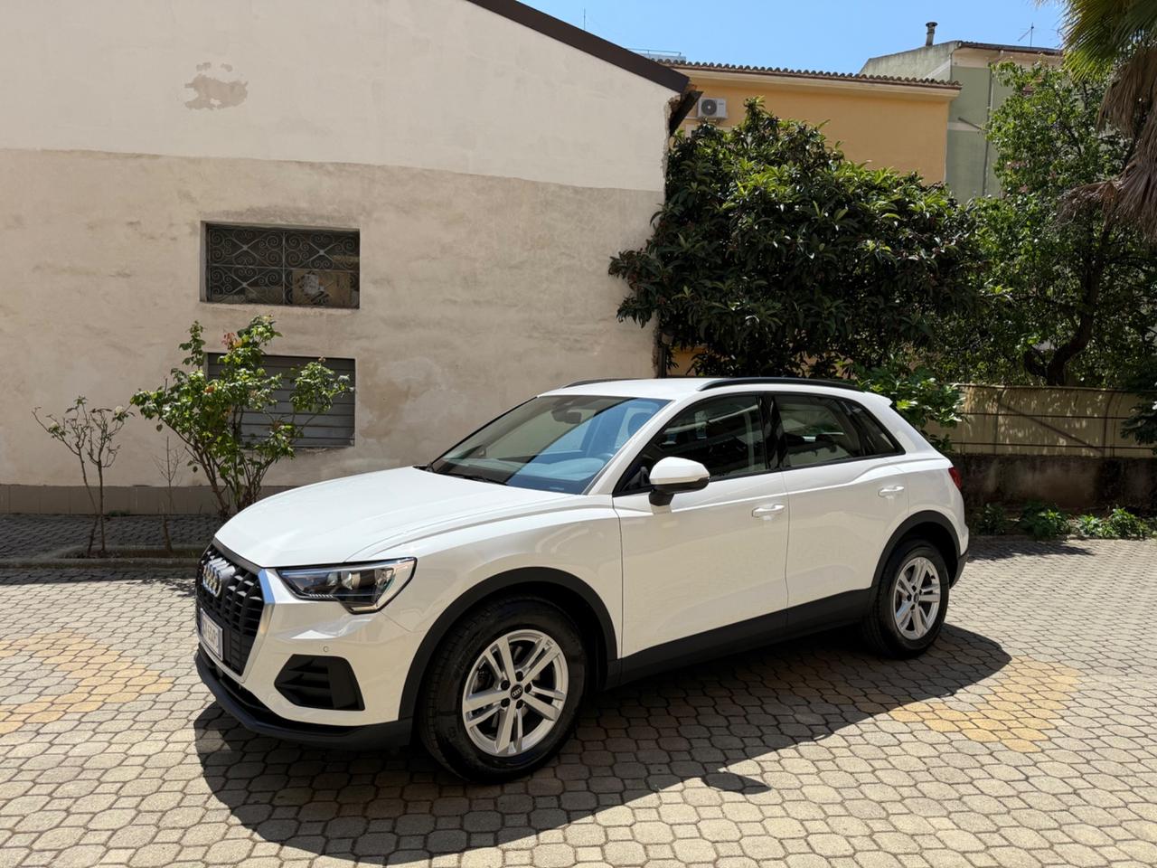 Audi Q3 35 TDI Business Advanced