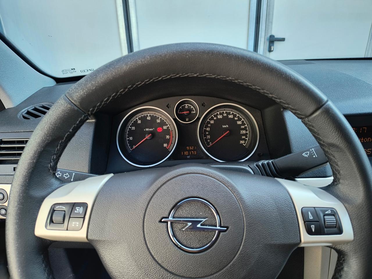 Opel Astra GTC 1.6 115cv BENZINA