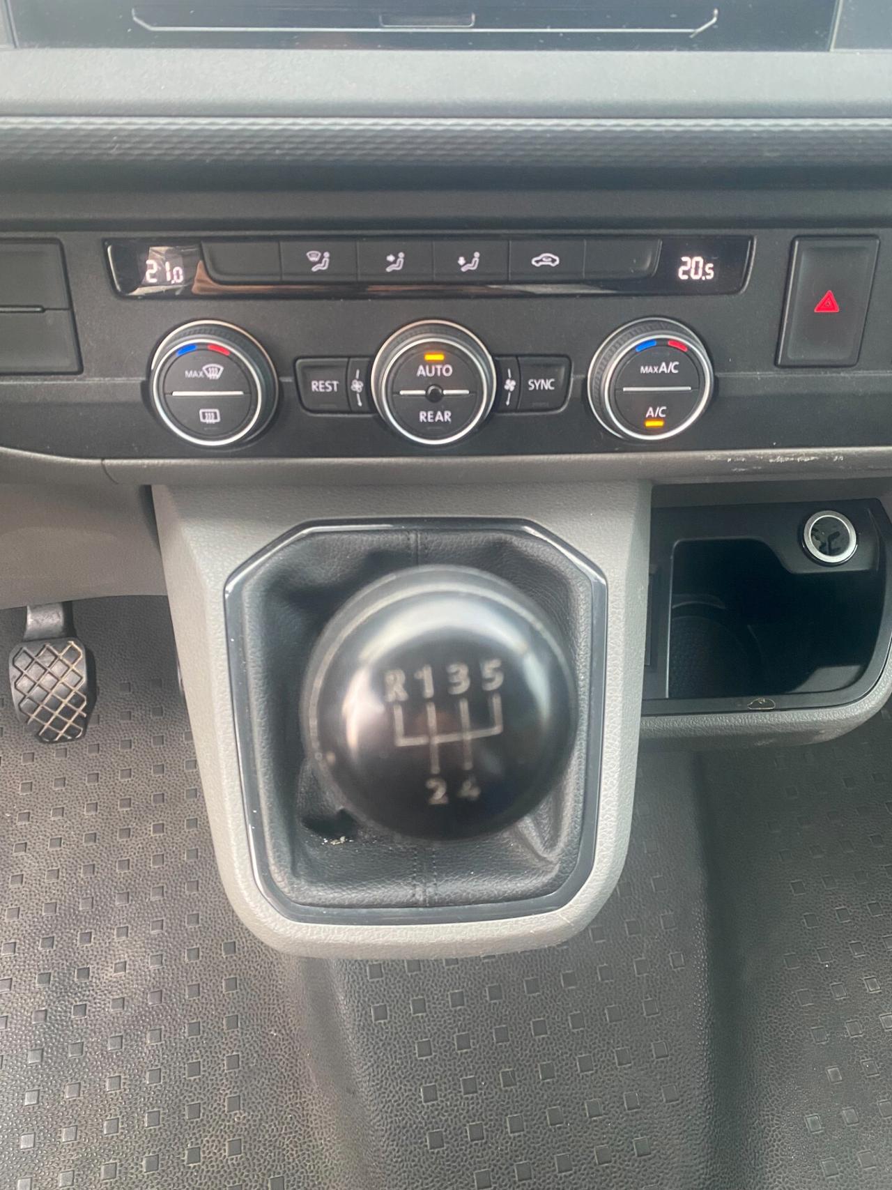 VOLKSWAGEN T6.1 Caravelle 2.0 TDi 110Cv 9 POSTI TrendLine PREZZO REALE!