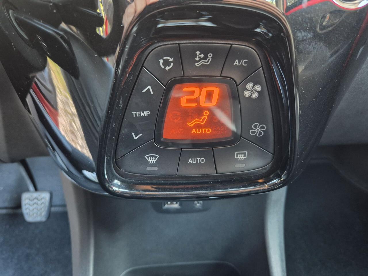 Toyota Aygo 1.0 VVT-i 69 CV 5 porte x-play