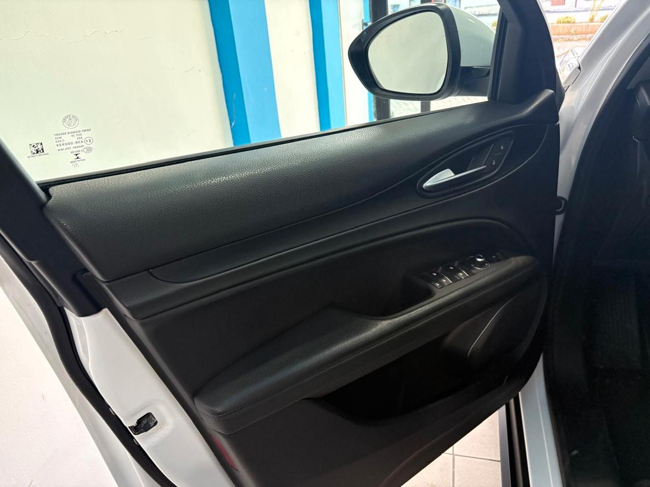 Alfa Romeo Stelvio 2.2 Turbodiesel 180 CV AT8 Q4 Business