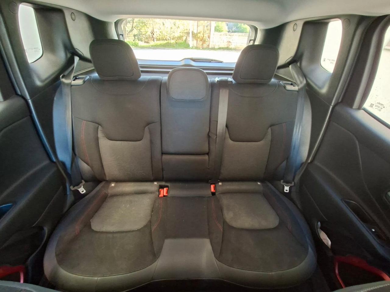 Jeep Renegade 2.0 Mjt 170CV 4WD Active Drive Low Trailhawk