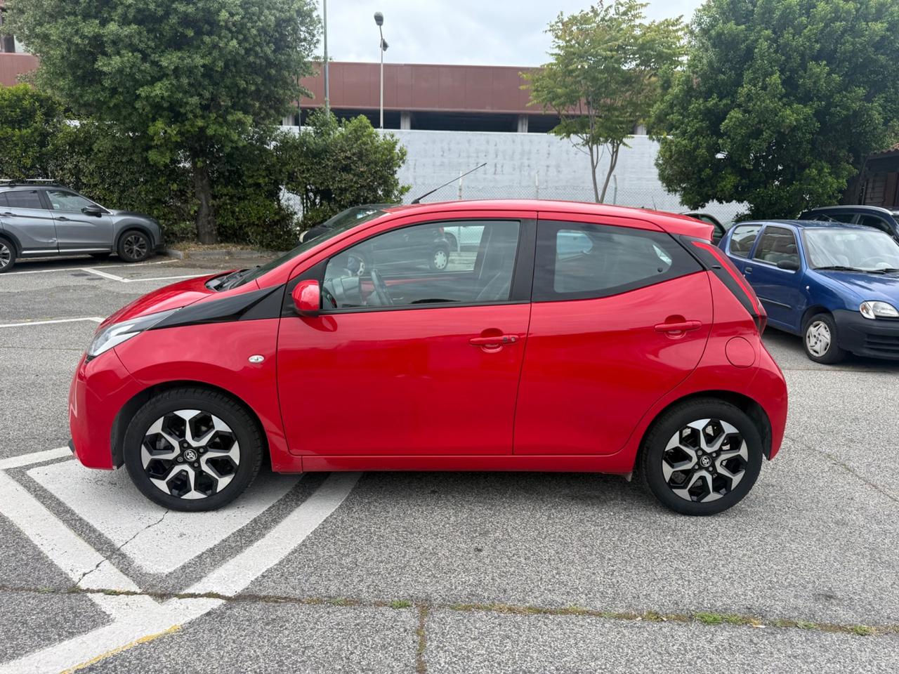 Toyota Aygo Connect 1.0 VVT-i 72CV 5 porte x-business MMT