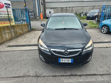 Opel Astra 1.4 100CV 5 porte Cosmo