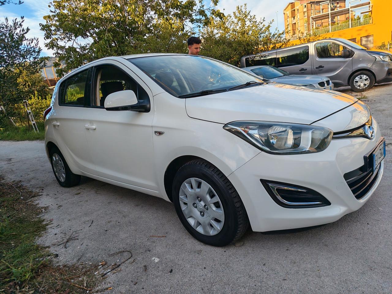 Hyundai i20 1.2 benzina CARPLAY SCHERMO 2013