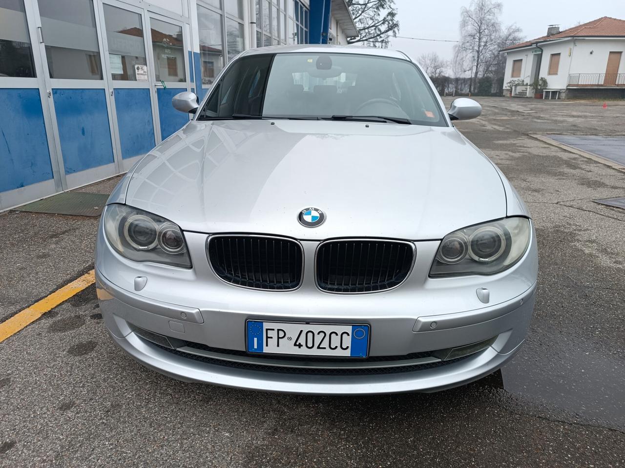 Bmw 120 120i cat 5 porte Eletta