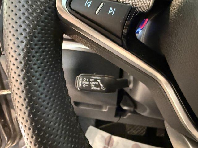 SKODA Karoq 2.0 TDI DSG Selection LED ACC Camera Travel