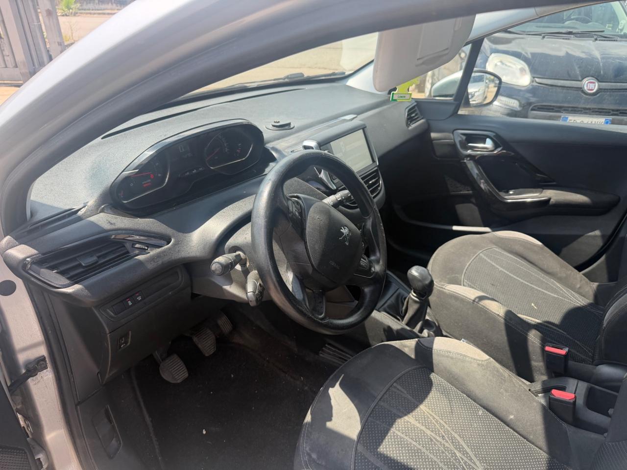 Peugeot 208 1.6 e-HDi 115 CV Stop&Start 5 porte Allure