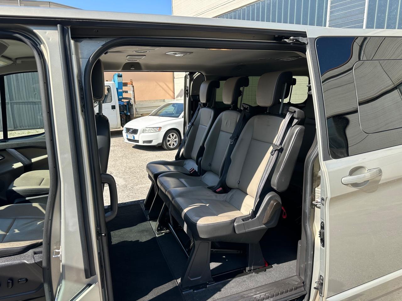 Ford Tourneo 2.0 TDCi 130CV aut. PL Finanziabile