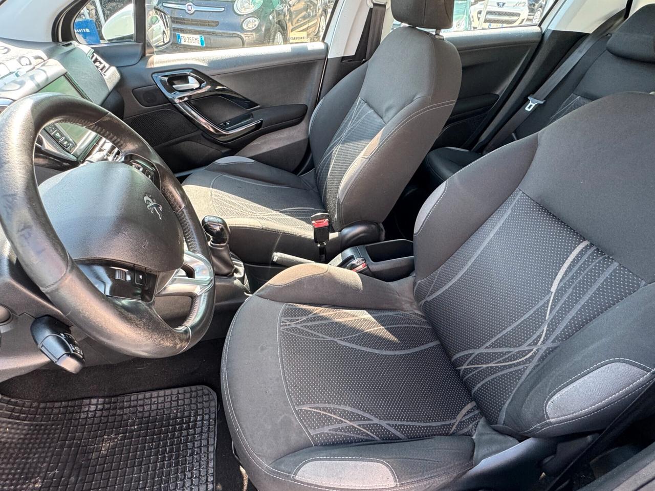 Peugeot 208 5 porte 1400 GPL Motore Nuovo 2014