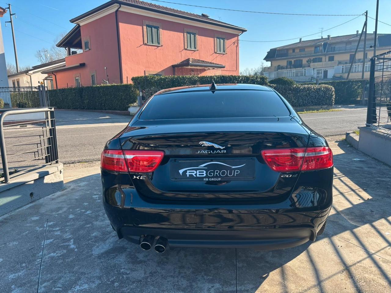 Jaguar XE 2.0 D 180 CV Portfolio