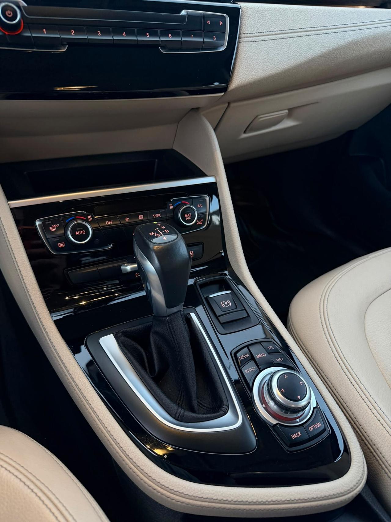 Bmw 216d Active Tourer Luxury Pelle/Led