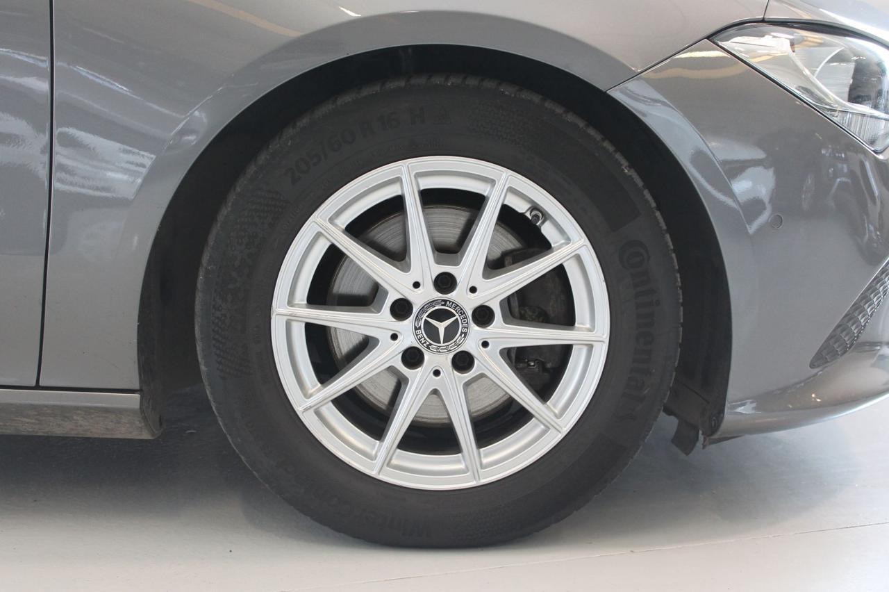 MERCEDES-BENZ CLA 180 d Automatic Shooting Brake Business Extra