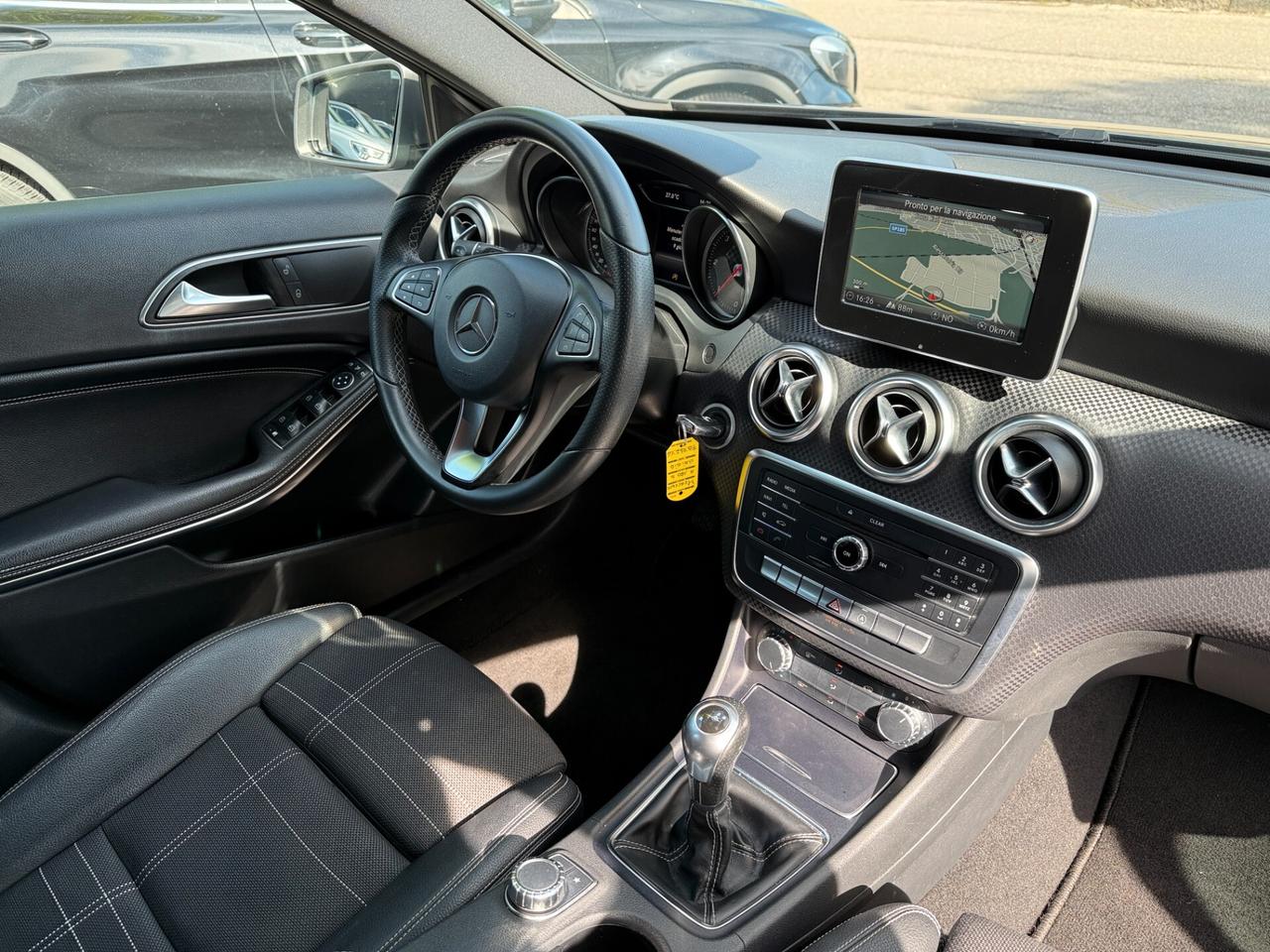 Mercedes-benz A 180 A 180 d Premium