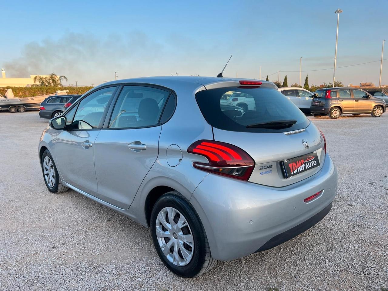 Peugeot 208 1.6 BlueHDi 75 cv 5 porte