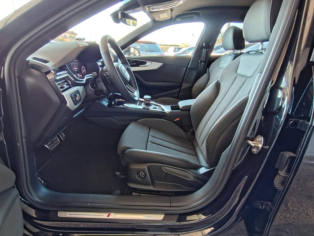 Audi A4 Avant 40 TDI quattro S tronic line edition