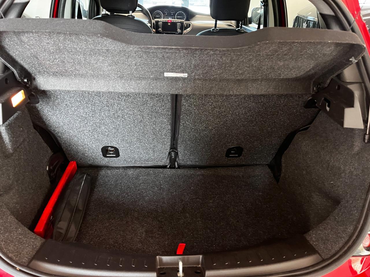 Lancia Ypsilon 1.0 FireFly 5 porte S&S Hybrid Ecochic Gold