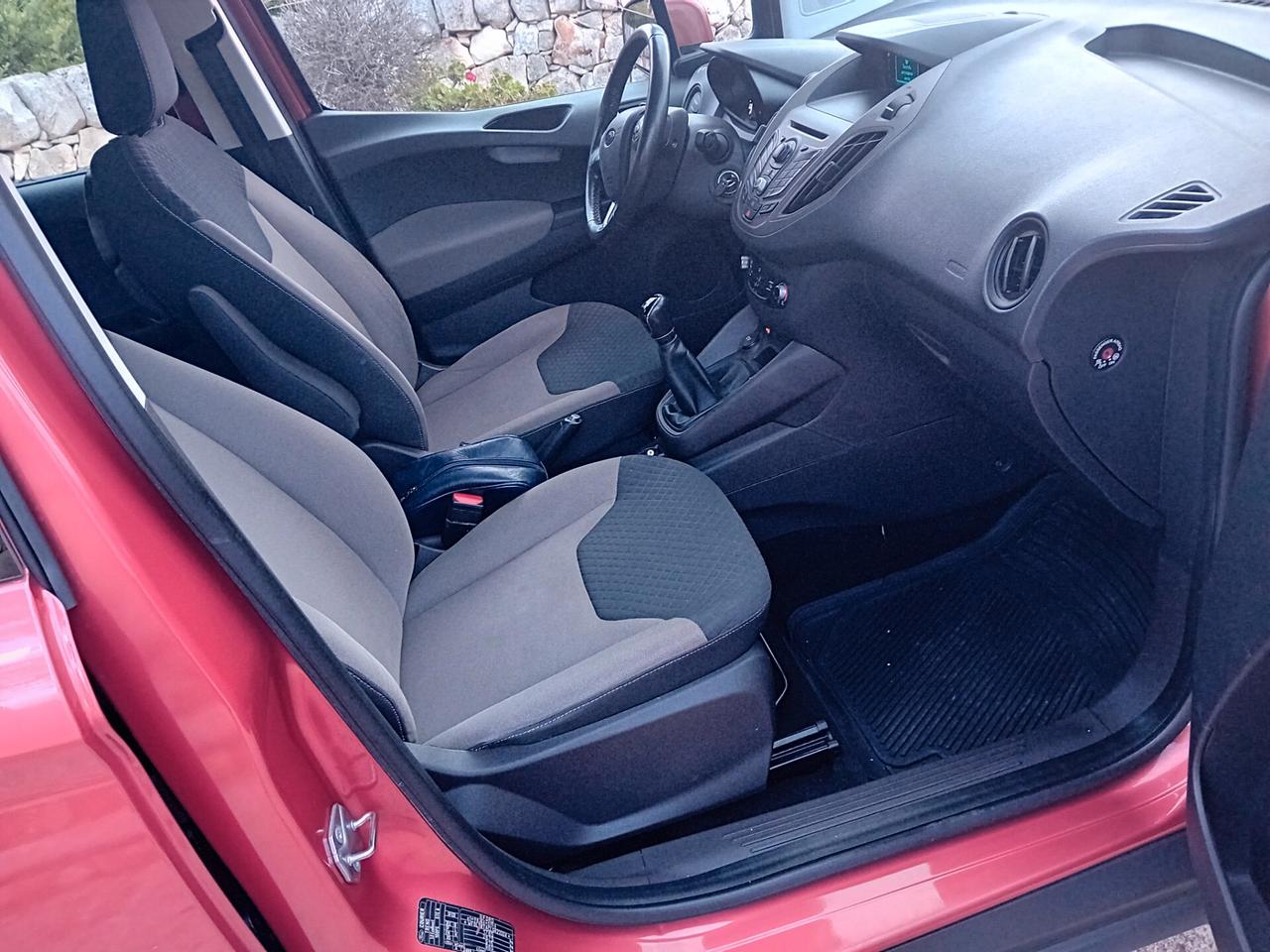 Ford Tourneo Courier 1.0 EcoBoost 100 CV Titanium