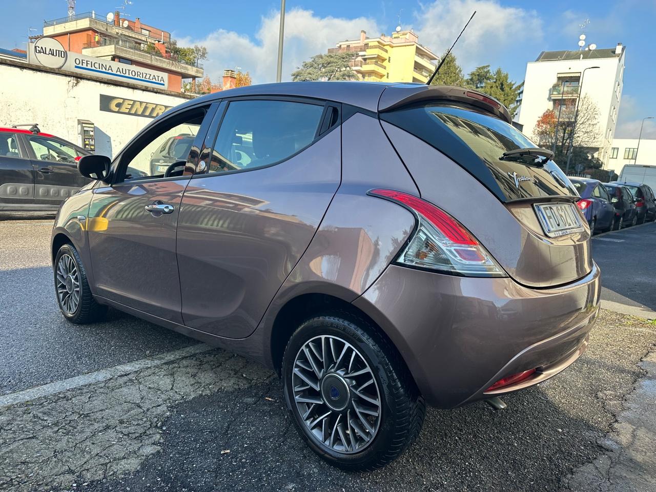 Lancia Ypsilon 1.2 69 CV GPL euro 6 - ok neopatentati