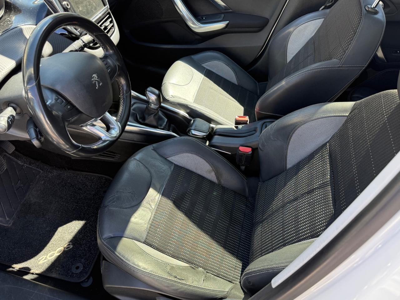 Peugeot 2008 1.2 VTi 82CV Allure