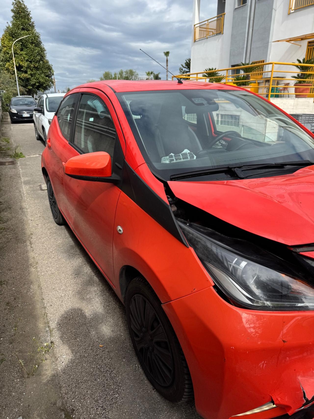 Toyota Aygo 1.0 VVT-i 69 CV 5 porte x-cool