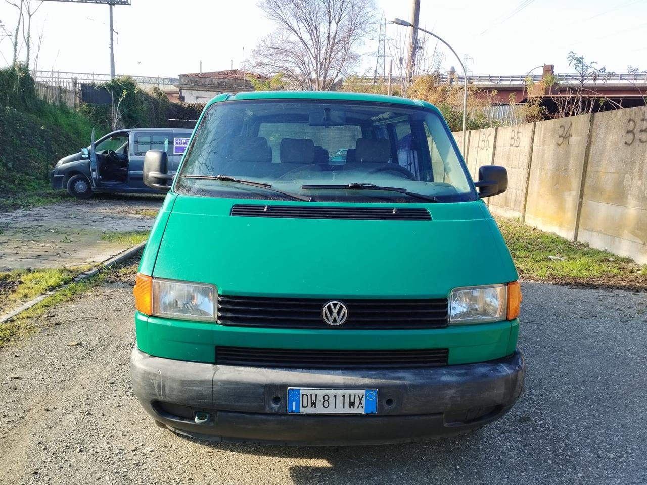 Volkswagen Transporter 2.4 D Caravelle