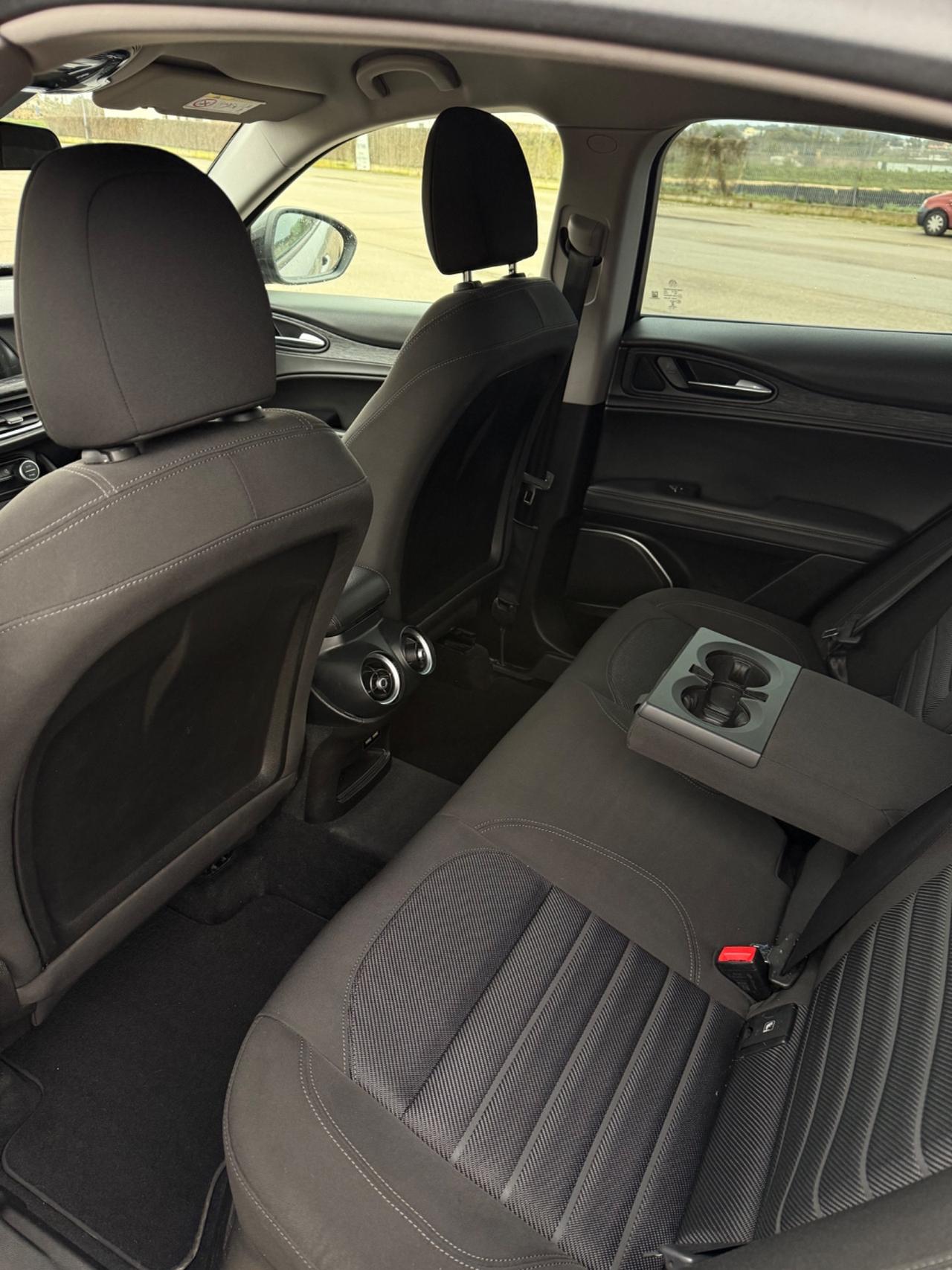 Alfa Romeo Stelvio 2.2 Turbodiesel 160 CV AT8 RWD Business