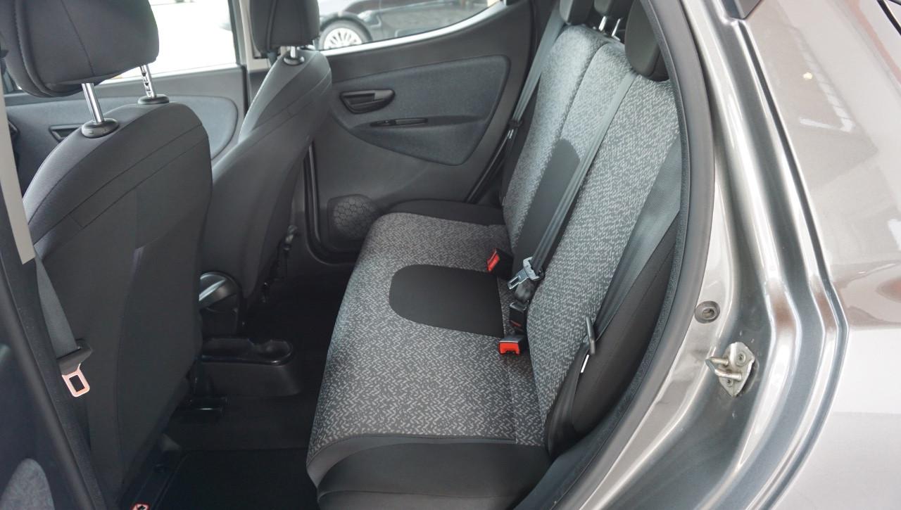 Lancia Ypsilon 1.0 firefly hybrid Silver Plus s&s 70cv